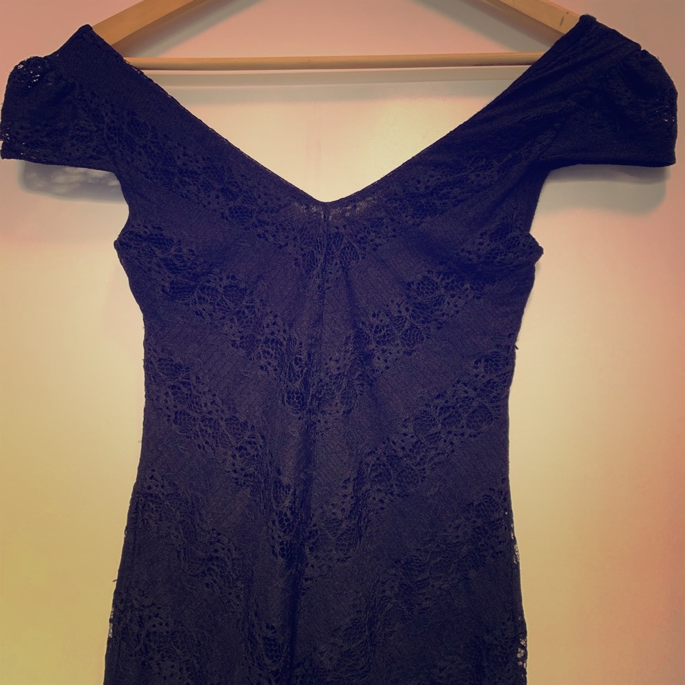 Black V Neck Bebe Top